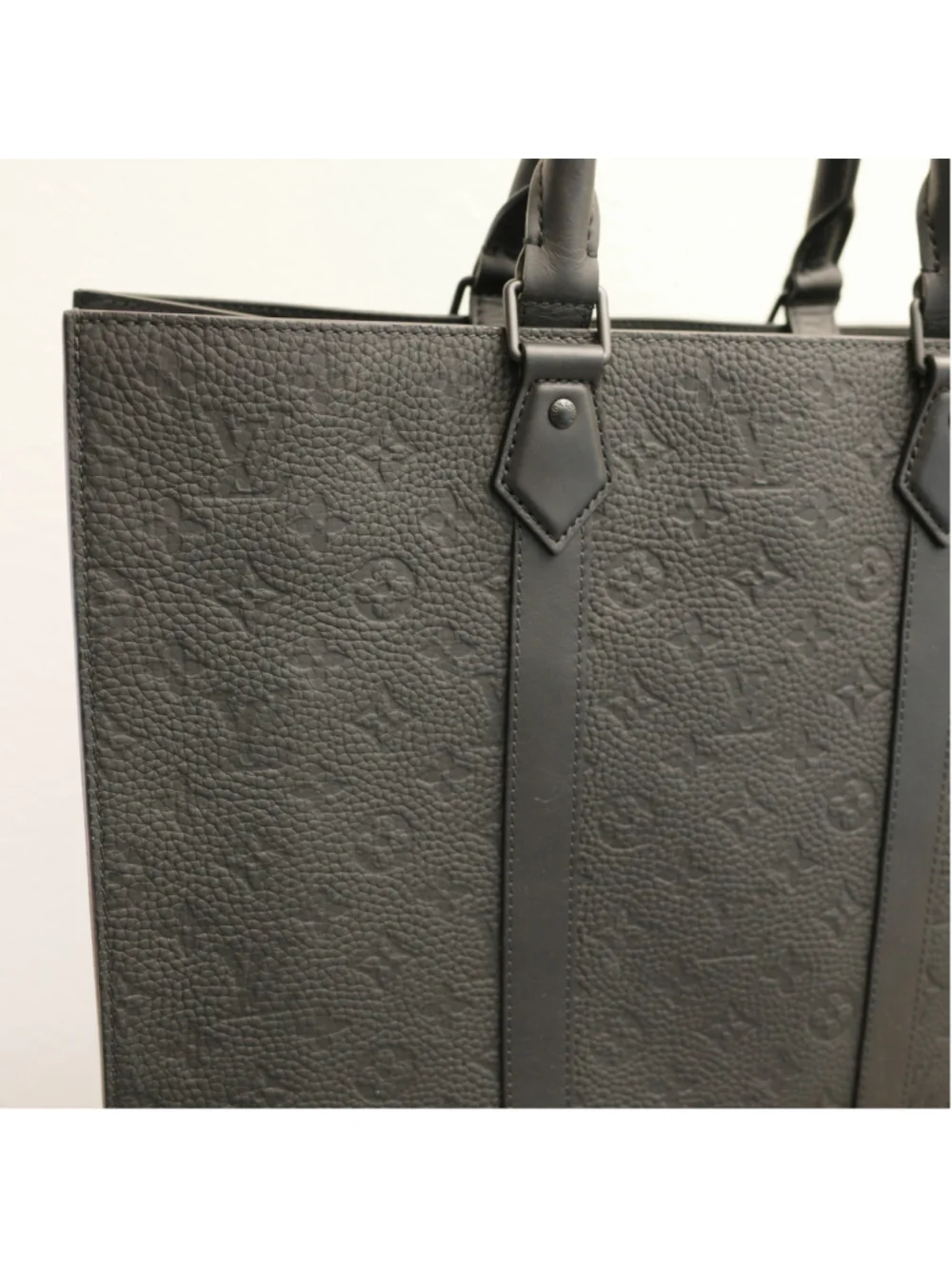 LOUIS VUITTON Black Taurillon Leather Sac Plat 24H Tote Bag